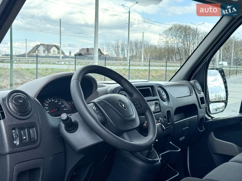 Грузовой фургон Renault Master 2015 в Ровно