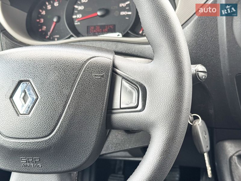 Грузовой фургон Renault Master 2015 в Ровно