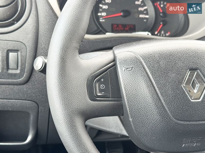 Грузовой фургон Renault Master 2015 в Ровно