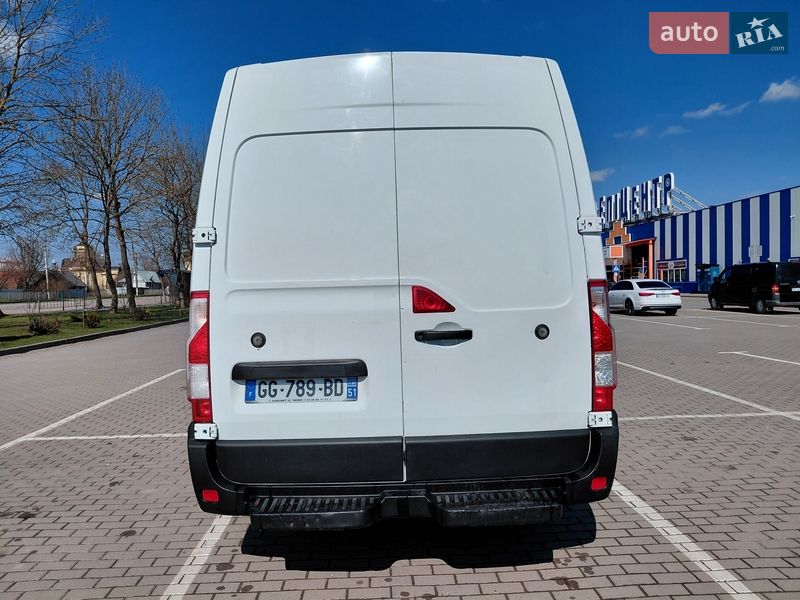 Вантажний фургон Renault Master 2023 в Івано-Франківську