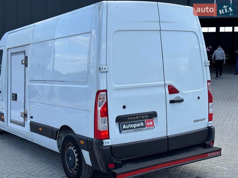 Грузовой фургон Renault Master 2017 в Львове