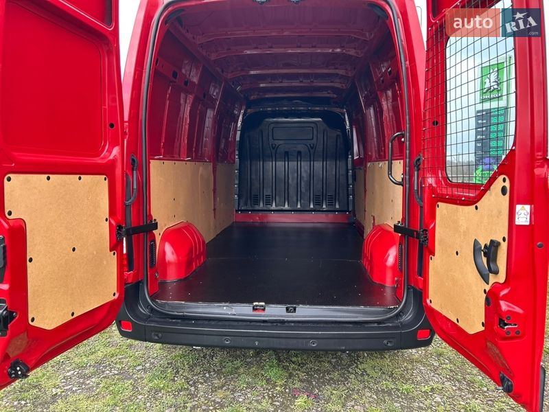 Грузовой фургон Renault Master 2024 в Стрые