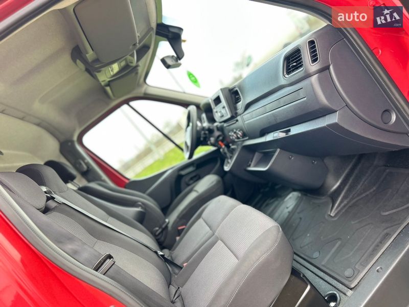 Грузовой фургон Renault Master 2024 в Стрые