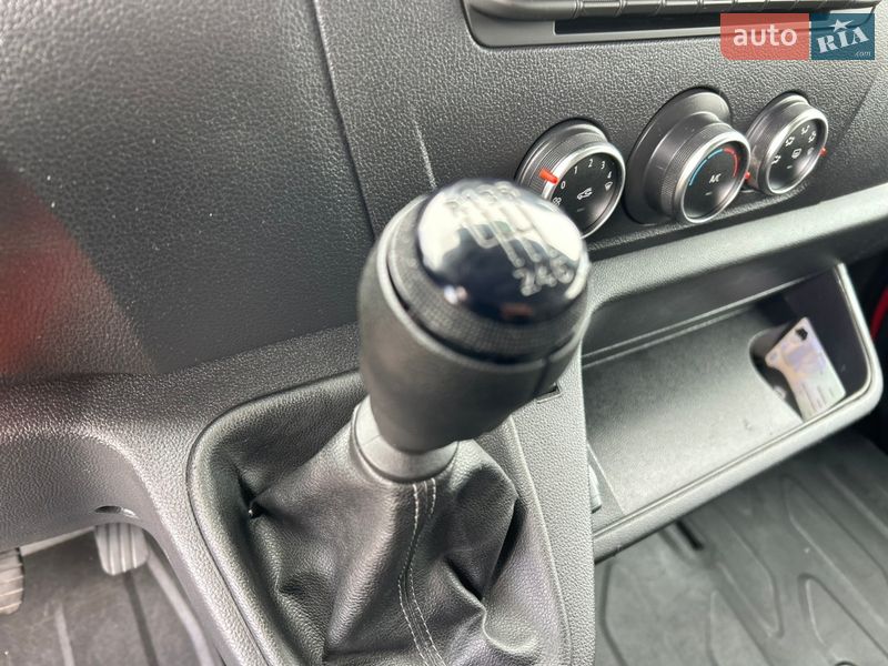 Грузовой фургон Renault Master 2024 в Стрые