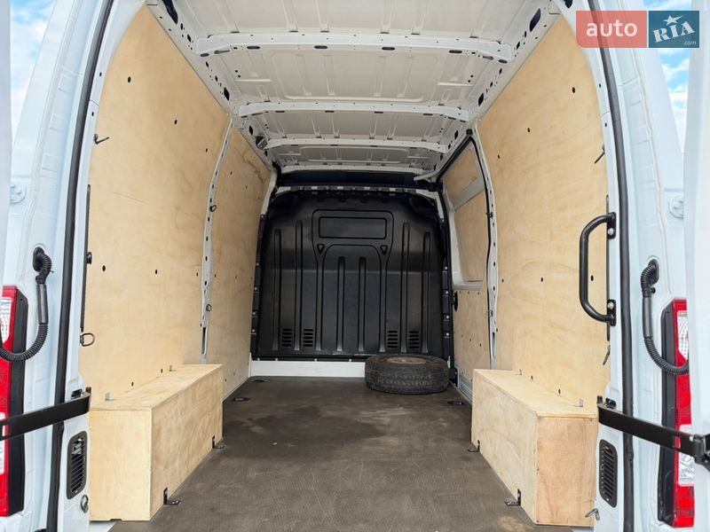 Грузовой фургон Renault Master 2021 в Дубно