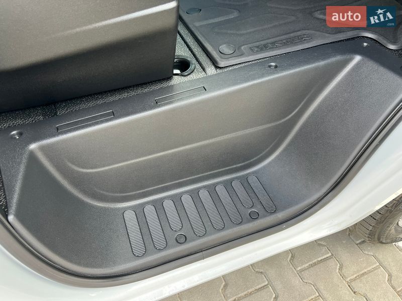 Грузовой фургон Renault Master 2022 в Дубно