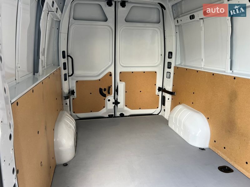 Грузовой фургон Renault Master 2022 в Дубно