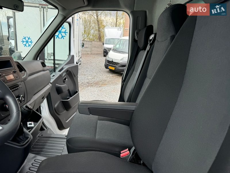 Другие грузовики Renault Master 2023 в Ровно