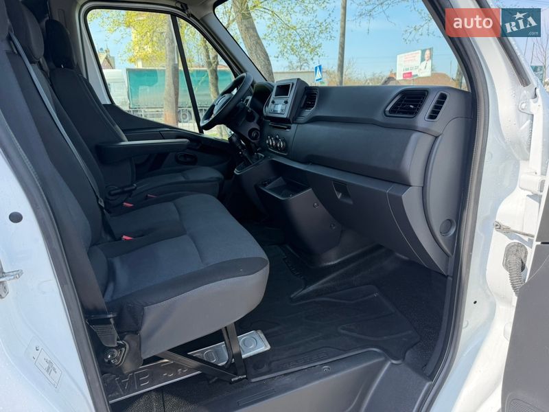 Вантажний фургон Renault Master 2021 в Коломиї