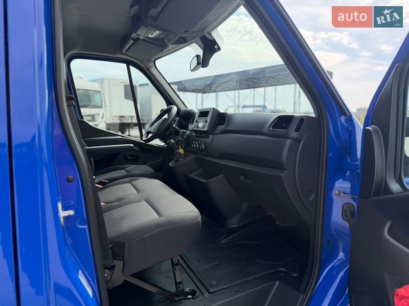 Грузовой фургон Renault Master 2022 в Дубно