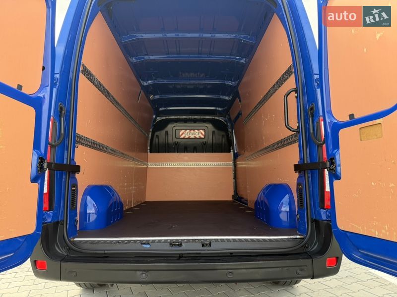 Грузовой фургон Renault Master 2022 в Дубно