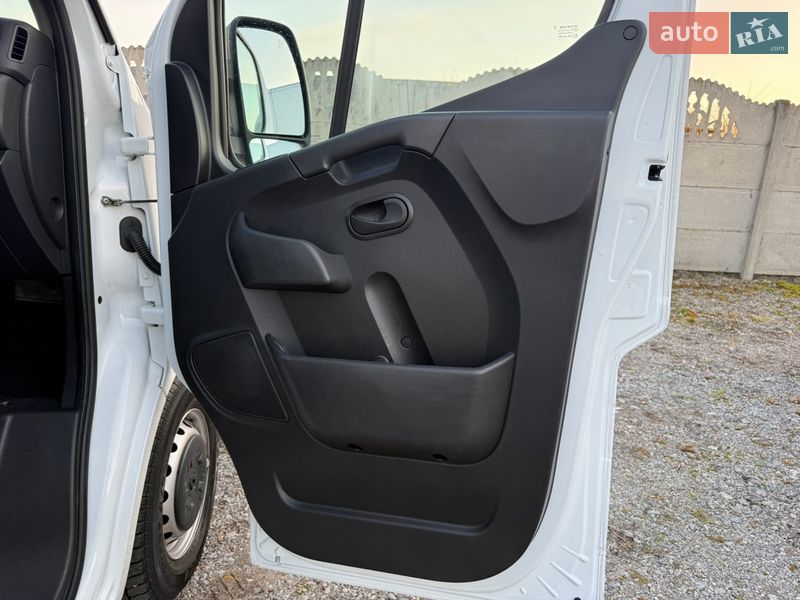 Вантажний фургон Renault Master 2021 в Бердичеві