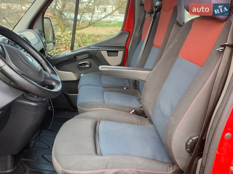 Эвакуатор Renault Master 2015 в Ивано-Франковске