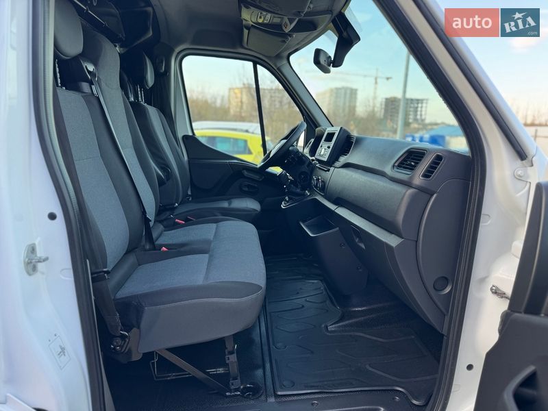 Грузовой фургон Renault Master 2019 в Дубно