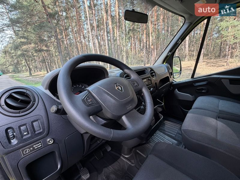Вантажний фургон Renault Master 2016 в Києві