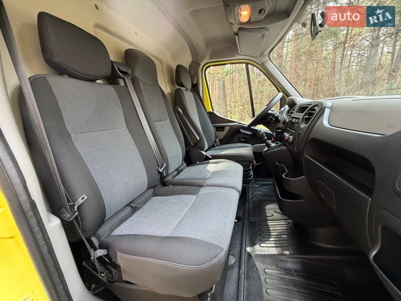 Вантажний фургон Renault Master 2016 в Києві