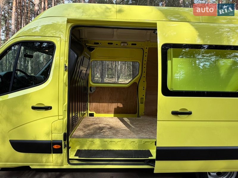 Вантажний фургон Renault Master 2016 в Києві
