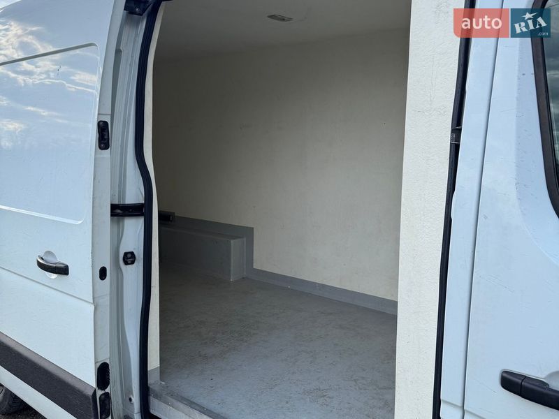 Грузовой фургон Renault Master 2017 в Ивано-Франковске