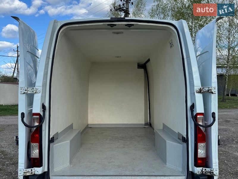 Грузовой фургон Renault Master 2017 в Ивано-Франковске