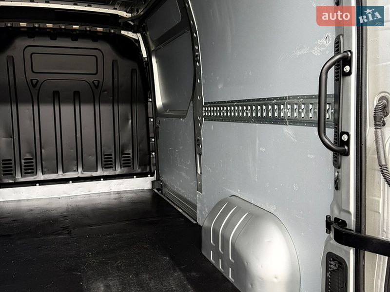 Грузовой фургон Renault Master 2020 в Днепре