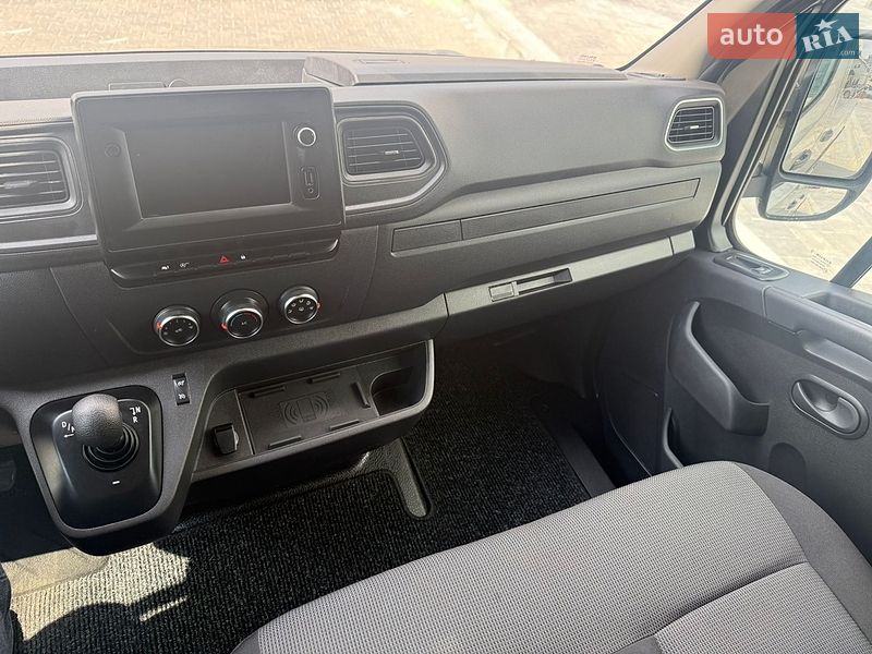 Грузовой фургон Renault Master 2021 в Дубно