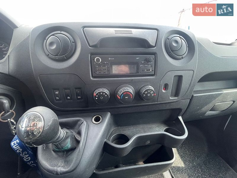 Автовоз Renault Master 2015 в Луцьку