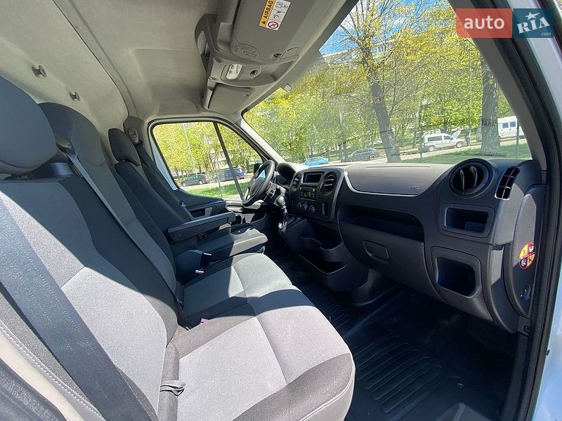 Вантажний фургон Renault Master 2015 в Києві