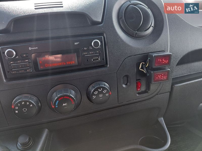 Грузовой фургон Renault Master 2015 в Ивано-Франковске