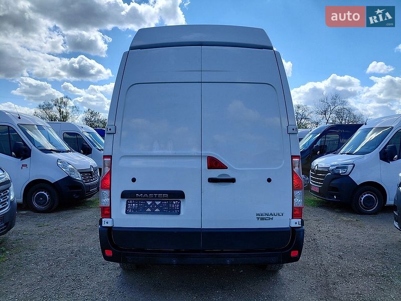 Грузовой фургон Renault Master 2015 в Ивано-Франковске