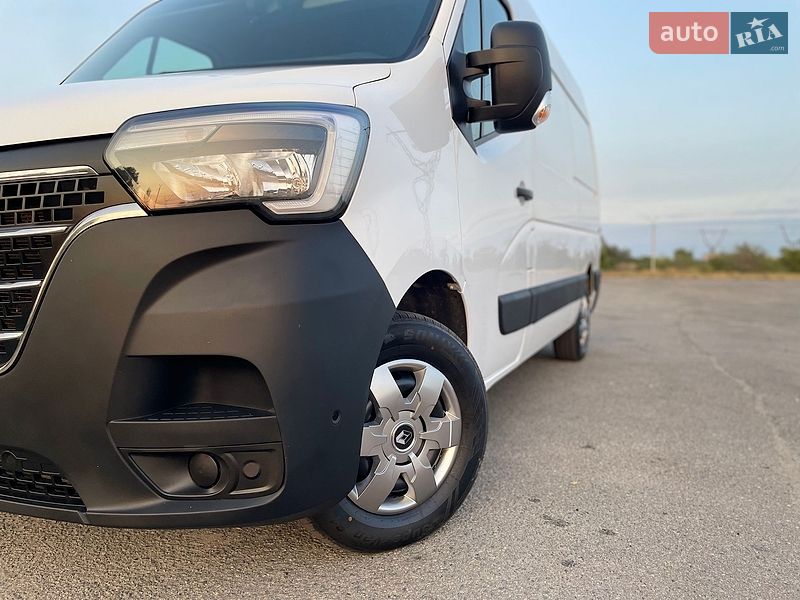 Вантажний фургон Renault Master 2021 в Дніпрі