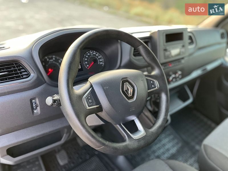 Вантажний фургон Renault Master 2021 в Дніпрі