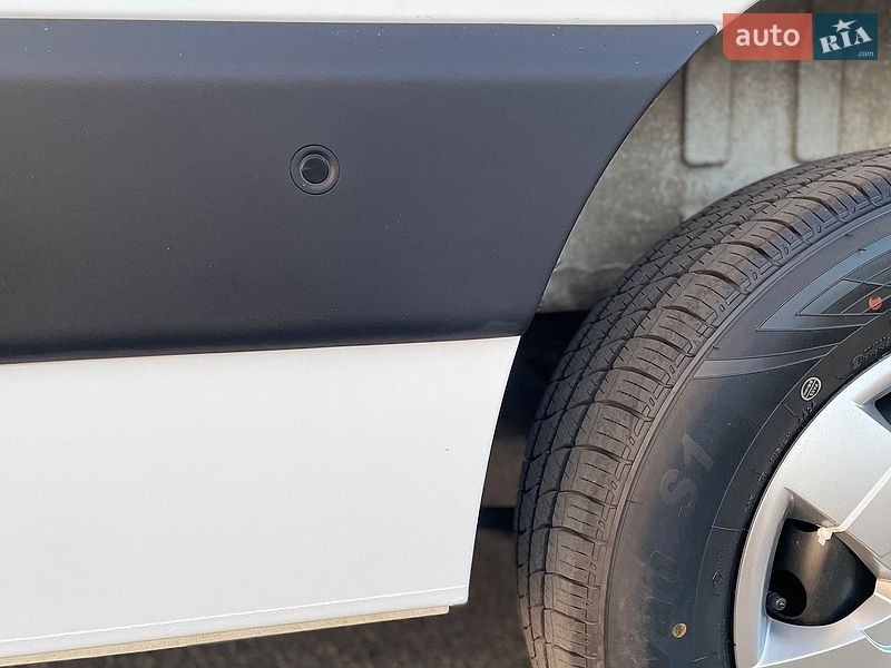 Вантажний фургон Renault Master 2021 в Дніпрі