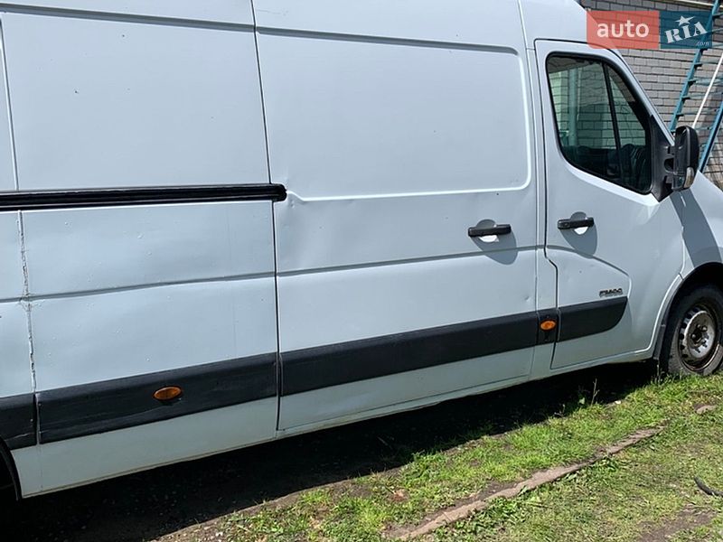 Вантажний фургон Renault Master 2011 в Житомирі