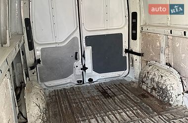 Вантажний фургон Renault Master 2011 в Житомирі