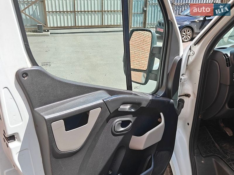 Мікроавтобус вантажний (до 3,5т) Renault Master 2015 в Полтаві