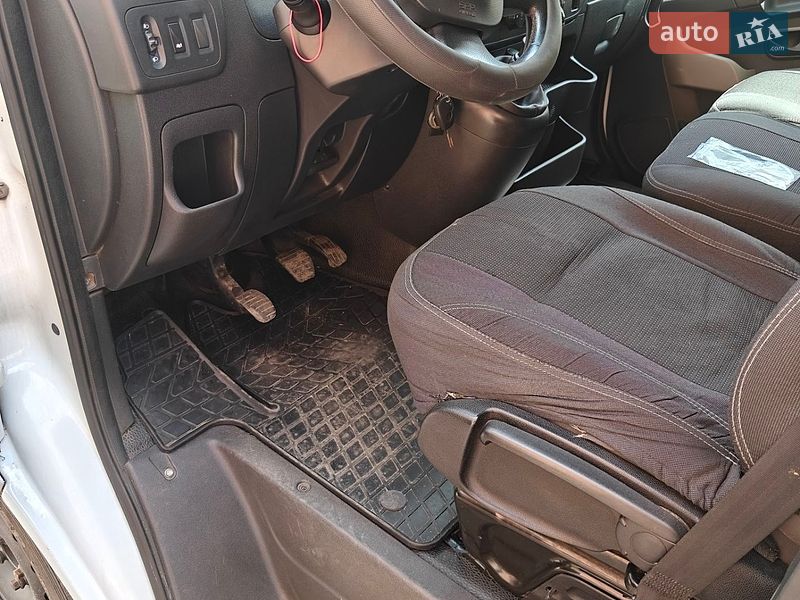 Микроавтобус грузовой (до 3,5т) Renault Master 2015 в Полтаве