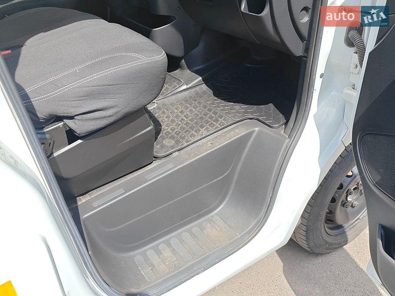 Мікроавтобус вантажний (до 3,5т) Renault Master 2015 в Полтаві