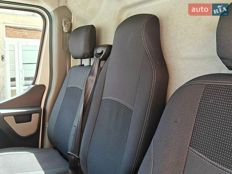 Мікроавтобус вантажний (до 3,5т) Renault Master 2015 в Полтаві