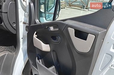 Мікроавтобус вантажний (до 3,5т) Renault Master 2015 в Полтаві