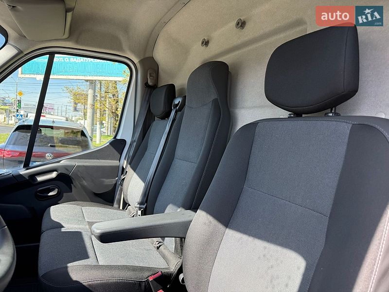 Вантажний фургон Renault Master 2022 в Одесі