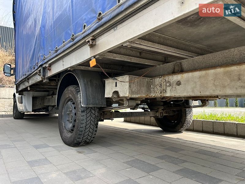 Грузовой фургон Renault Master 2015 в Львове