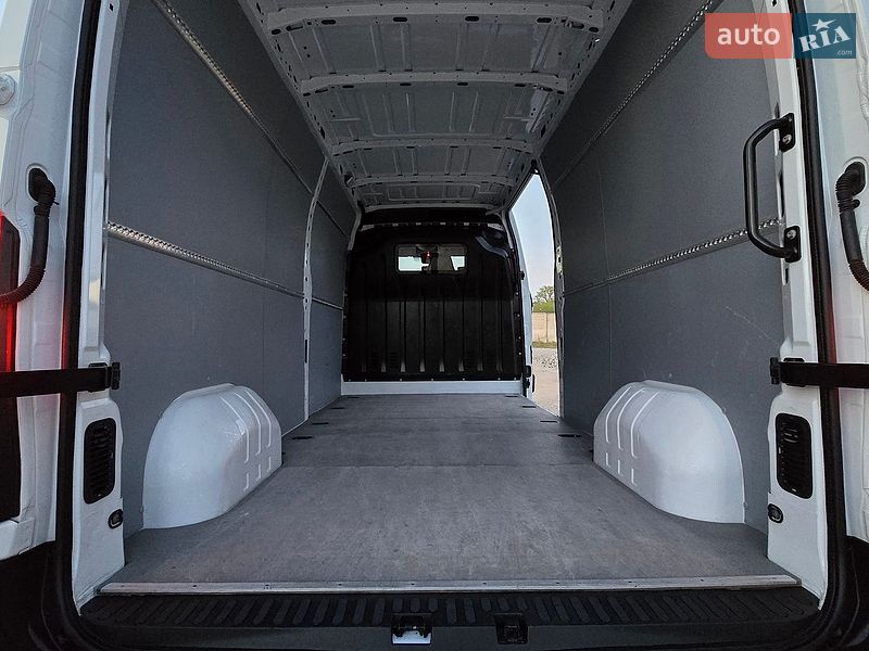 Грузовой фургон Renault Master 2023 в Житомире