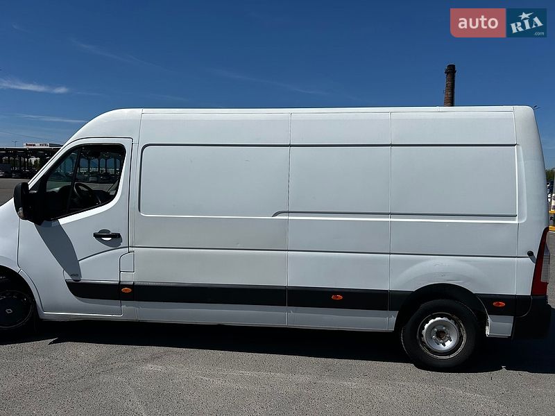 Грузовой фургон Renault Master 2017 в Львове