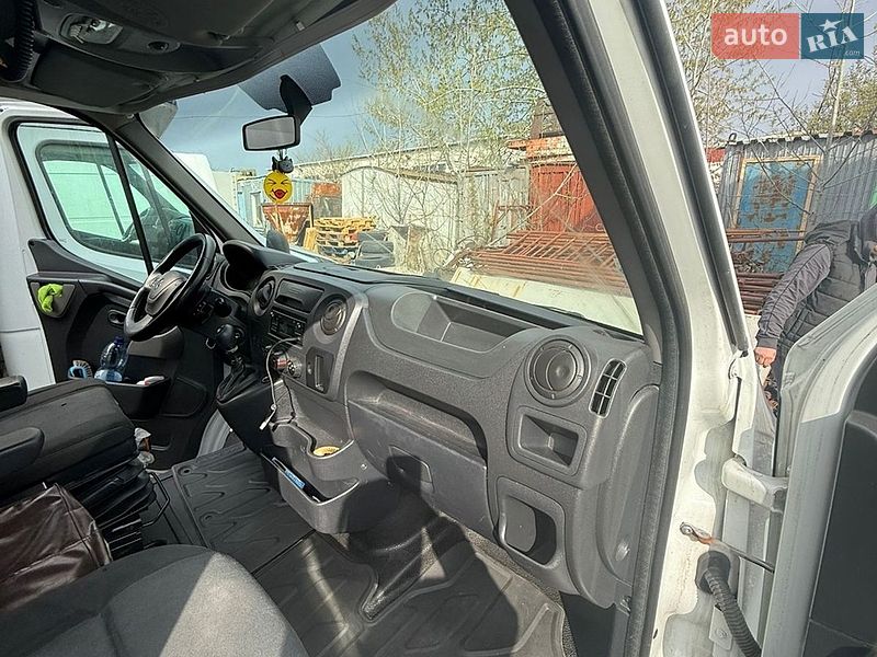 Тентованый Renault Master 2017 в Петропавловской Борщаговке