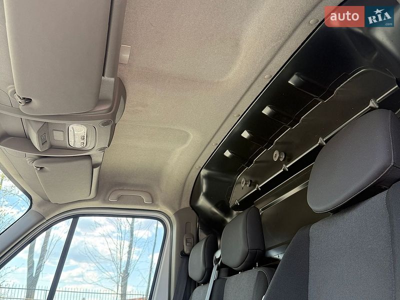 Вантажний фургон Renault Master 2020 в Тернополі