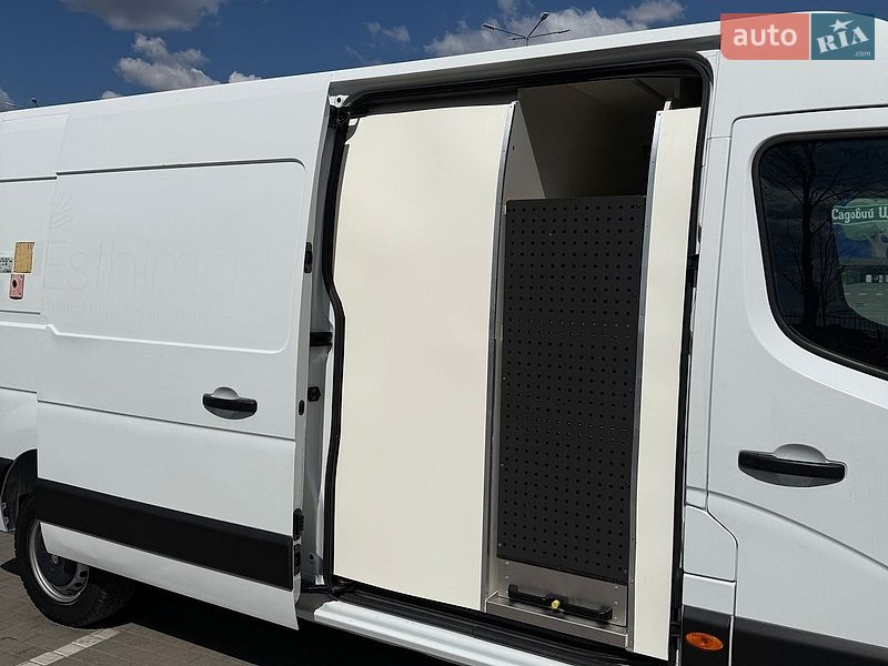 Вантажний фургон Renault Master 2020 в Тернополі