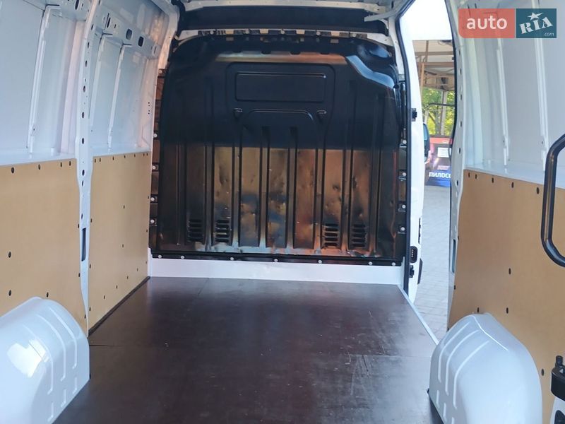 Грузовой фургон Renault Master 2020 в Дубно