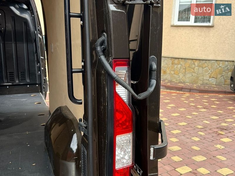 Вантажний фургон Renault Master 2019 в Тернополі