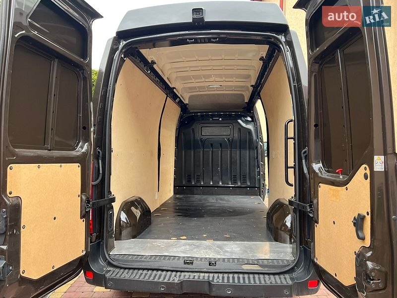 Вантажний фургон Renault Master 2019 в Тернополі