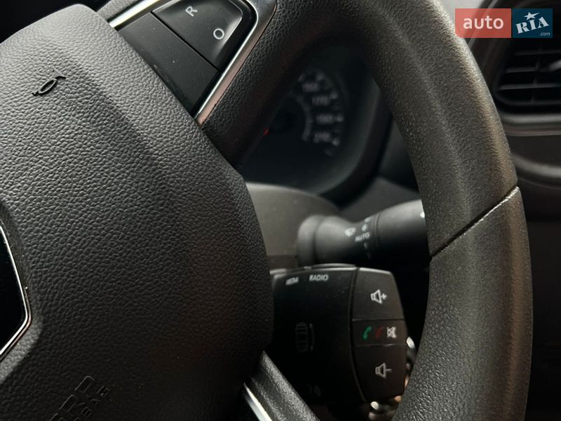 Вантажний фургон Renault Master 2019 в Тернополі